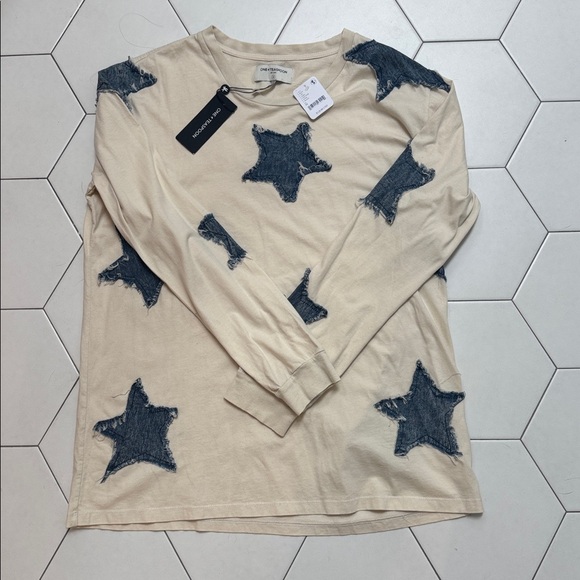 One Teaspoon x Free People Denim Star Boyfriend Longsleeve Tee sz M $145 - Picture 2 of 3